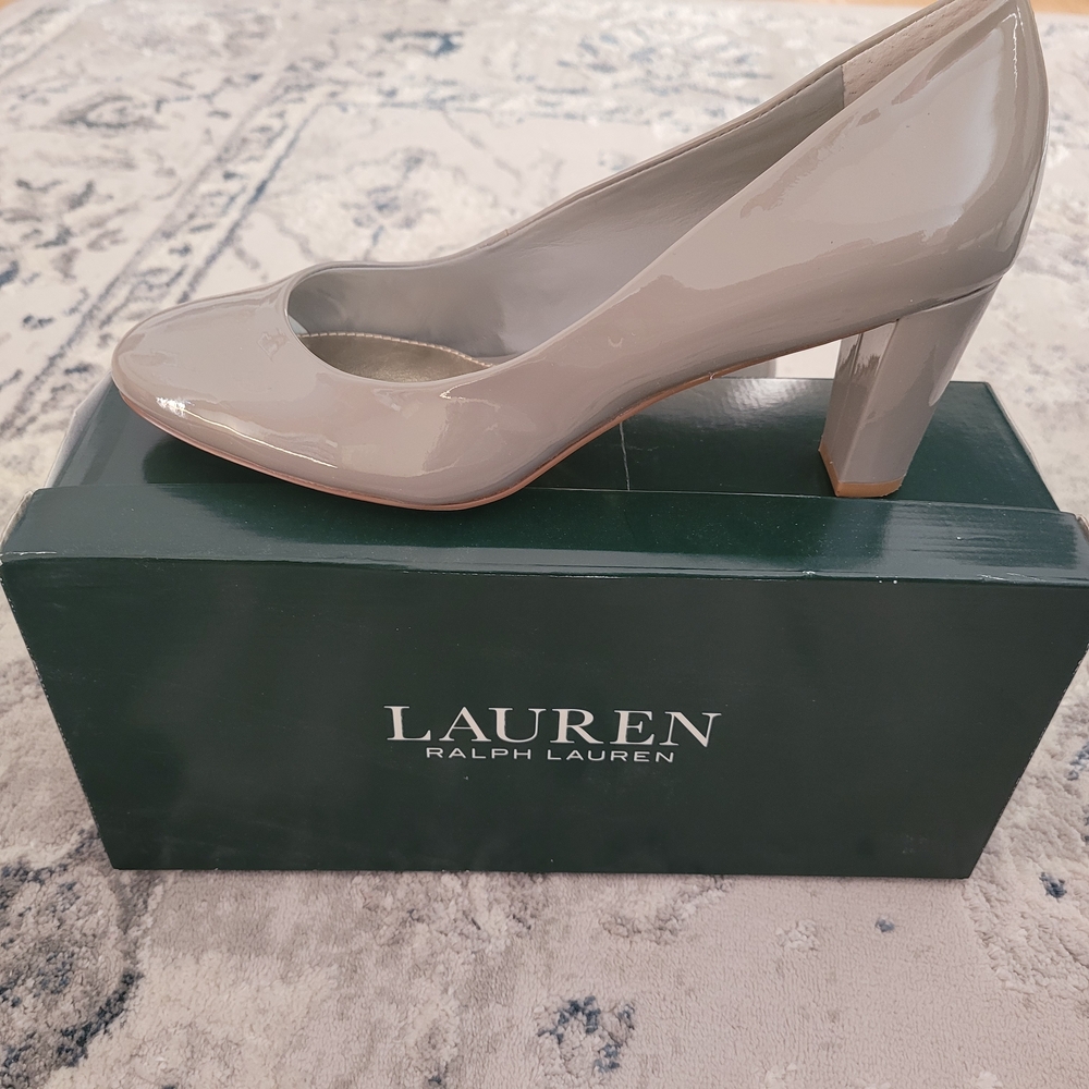 Lauren Ralph Lauren Women's Patent Leather Heels in Light Gray